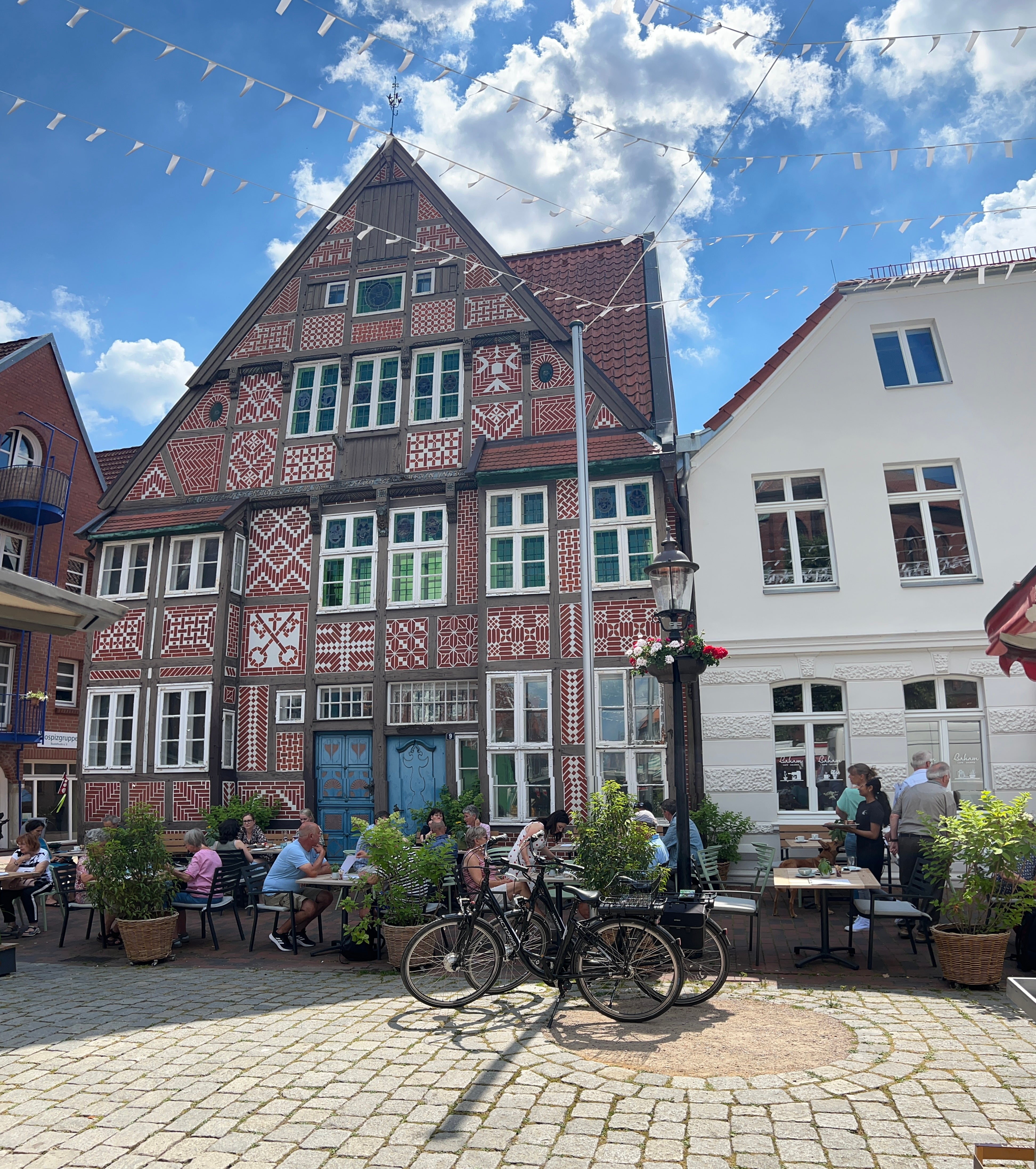 Home | Café Galerie Baham