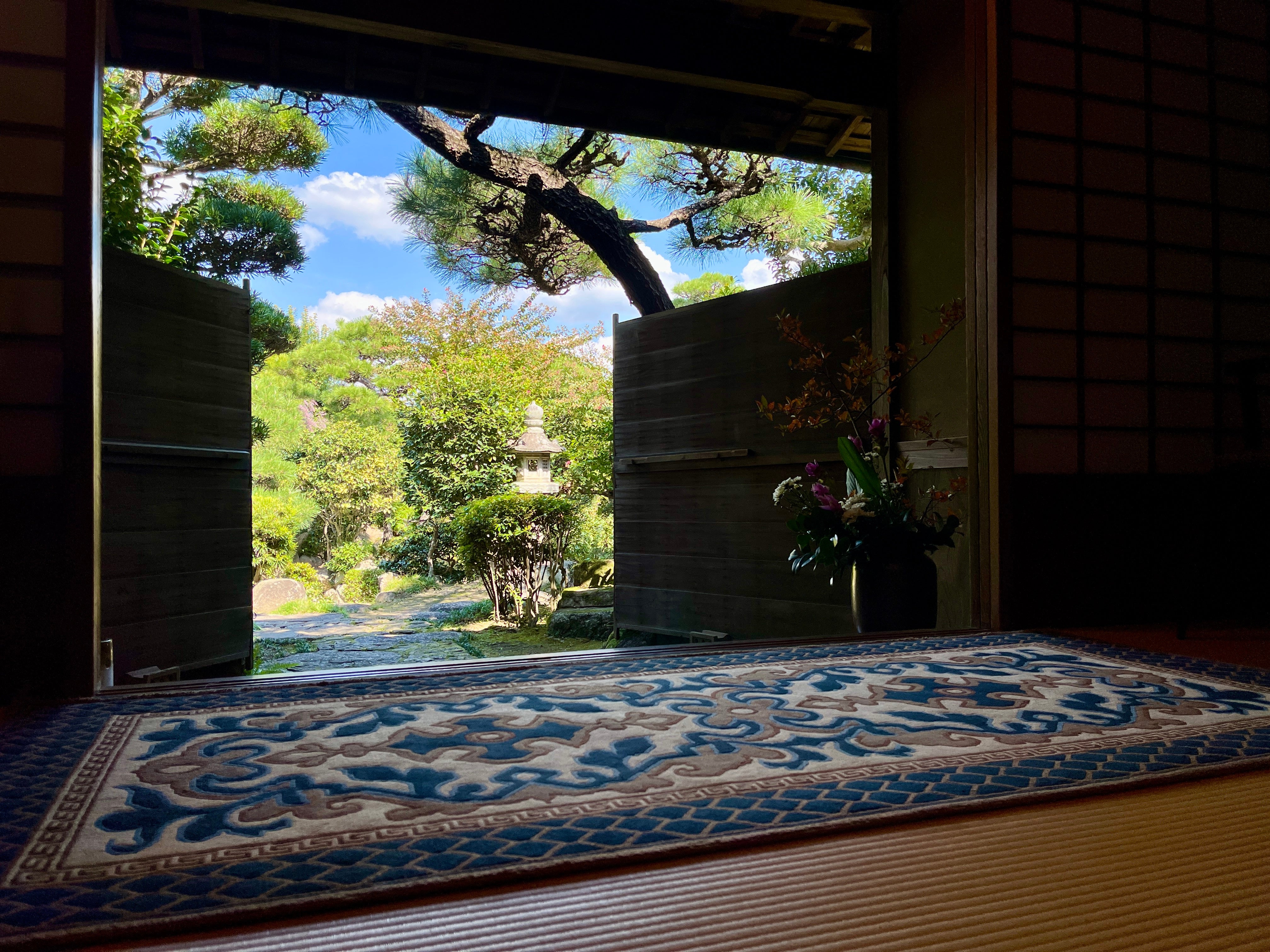 Y1128-4 幻の古緞通 赤穂緞通 卍格子文段通 絨毯 187×92㎝ Amazon.co.jp: 魁本物保証 名家旧蔵 明治大正 幻の古緞通 赤穂